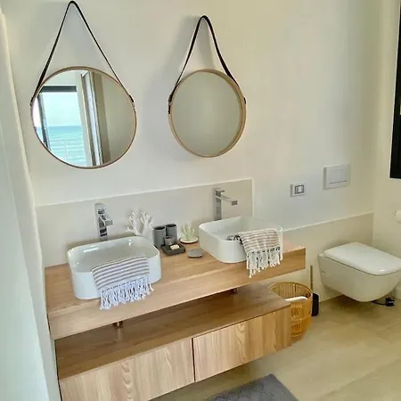 Fenandgi Luxury Hospitality At Its Finest ! *