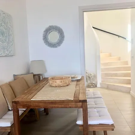 Fenandgi Luxury Hospitality At Its Finest ! Guest house *