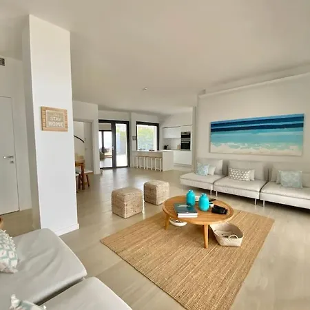Guest house Fenandgi Luxury Hospitality At Its Finest ! *