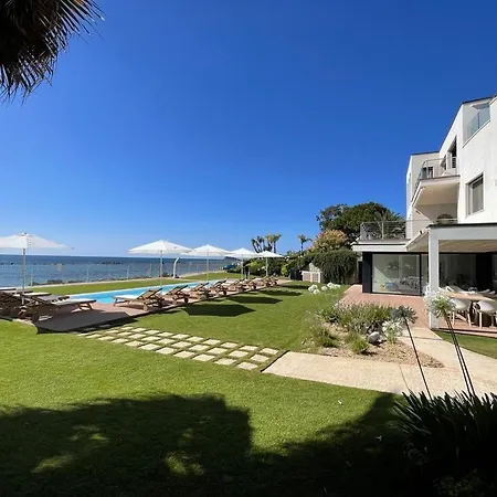 Fenandgi Luxury Hospitality At Its Finest !