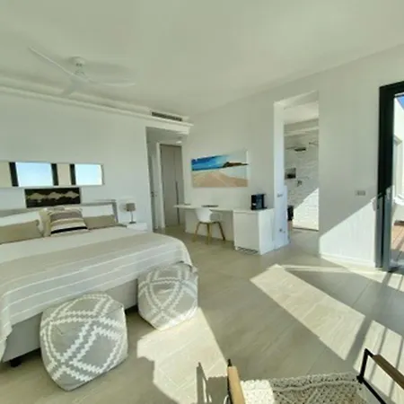 Fenandgi Luxury Hospitality At Its Finest ! Porto Columbu - Perd'E Sali
