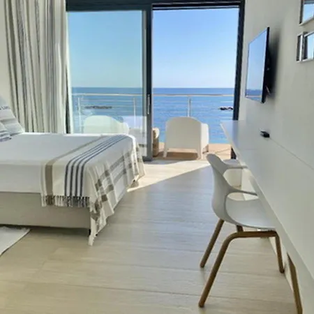 Guest house Fenandgi Luxury Hospitality At Its Finest !